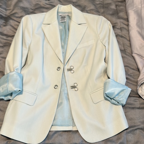 Laundry size 4 blazer - Picture 2 of 3